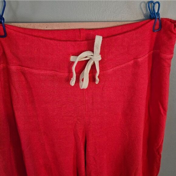 Sundry, NWOT, red joggers with hearts on left leg. Size 1/small - Picture 4 of 5